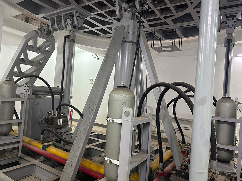 大型摇摆垂荡平台