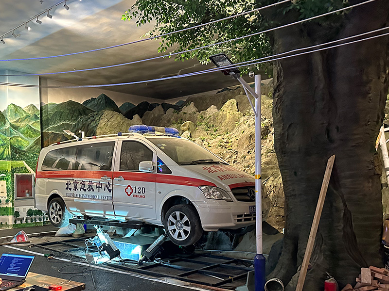 地震废墟场景救护车模拟平台